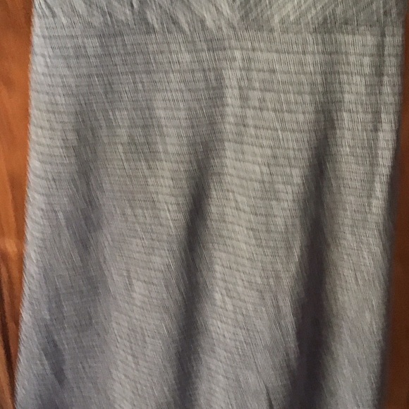 LOFT Black and White Striped Midi Dress Size 6 V Neck Lined Sleeveless - Picture 3 of 9
